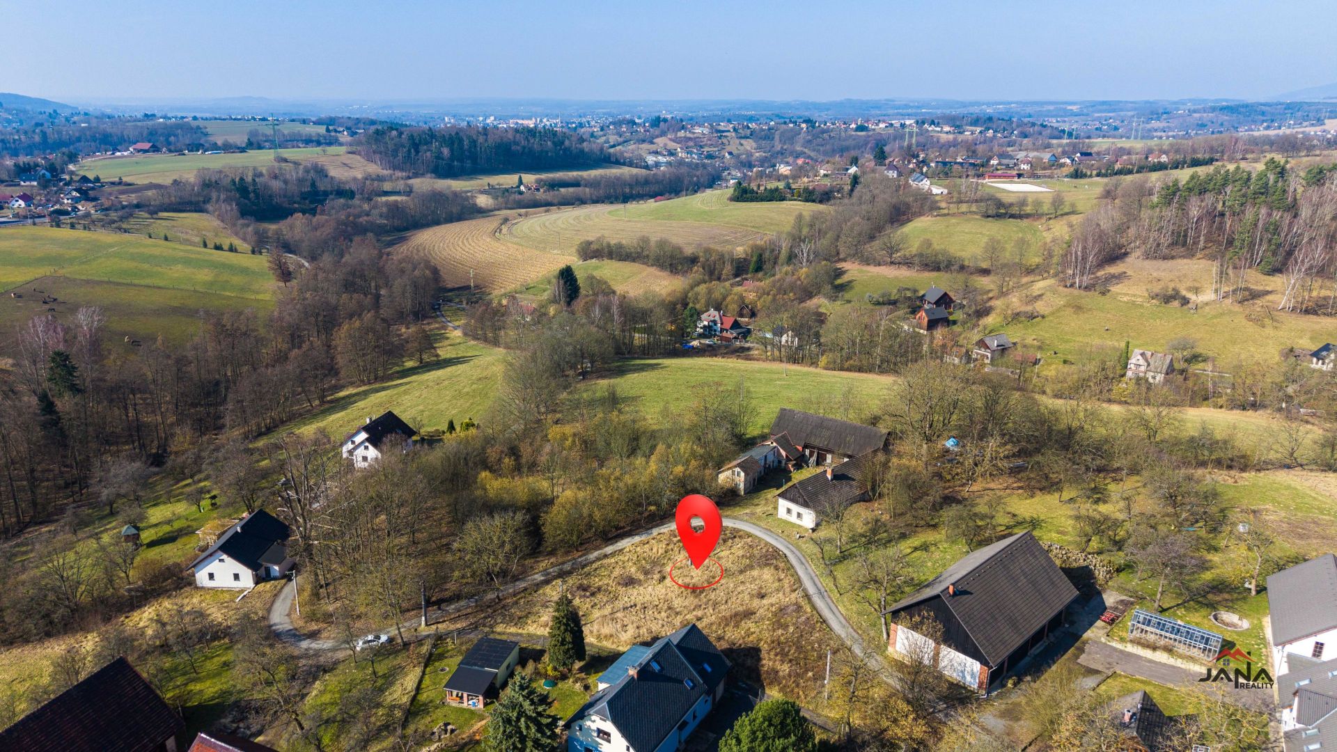 Pozemek k výstavbě – 1 312 m², Hrachovice (Mírová pod Kozákovem)