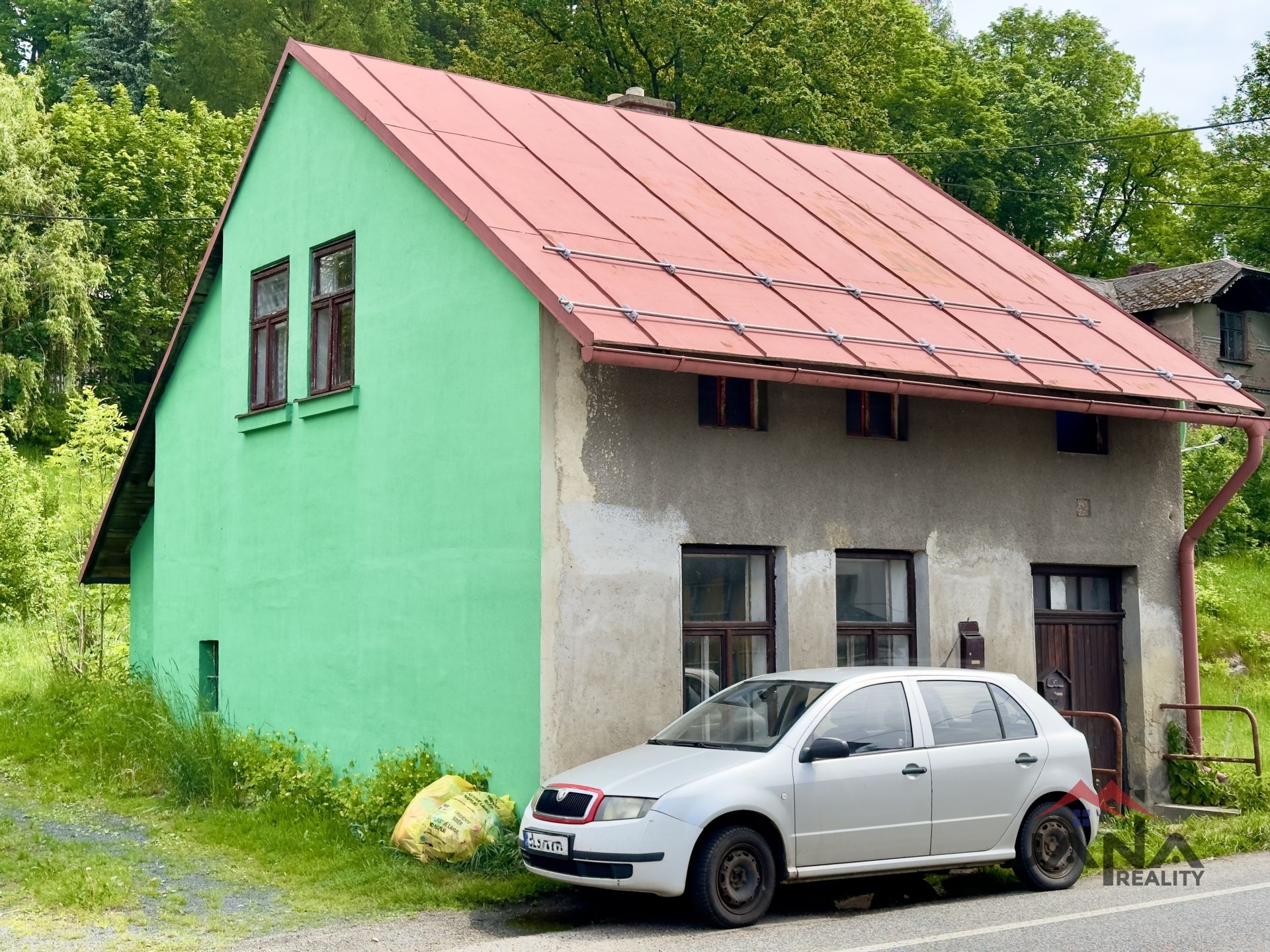 Prodej rodinného domu s pozemkem 263 m2, Slaná u Semil - Bořkov
